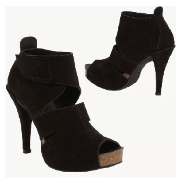 Pedro Garcia Charlie Women's Black Suede Peep Toe Cut Out Booties Size 40 1/2 - Picture 2 of 9
